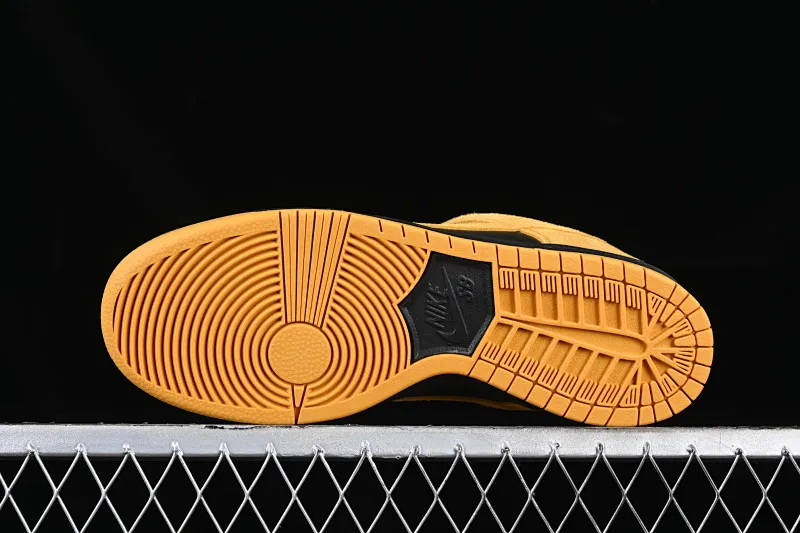 All Categories Nk SB Dunk Series Nk SB Dunk Low Low-top sneakers Nk Dunk SB Low "Valentines Day" Raw rubber black and yellow Retro low-top casual sports skateboard shoes 304292-706